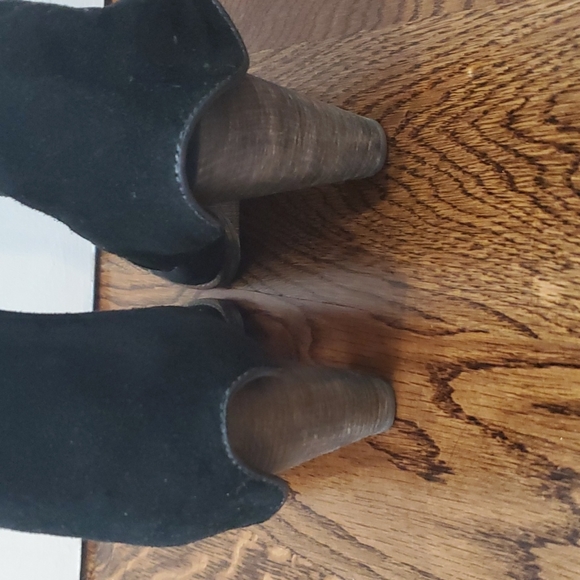 🔥🔥Host Pick🔥🔥ZiGiny Black Leather Rodeo Ankle Rhinestone Booties - Picture 4 of 7